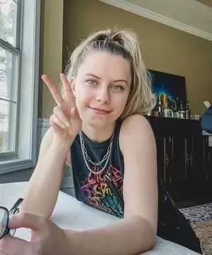NoisyButters profile photo