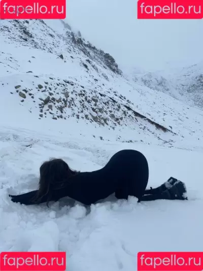 Gizem Bagdacicek Nude Onlyfans Photo Gallery photo 448