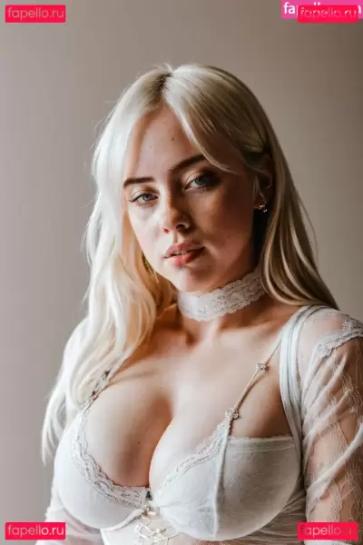 Billie Eilish / Fake / billeeilish / billieeilish Nude Onlyfans Photo Gallery photo 1192