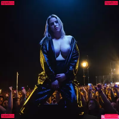 Billie Eilish / Fake / billeeilish / billieeilish Nude Onlyfans Photo Gallery photo 1034