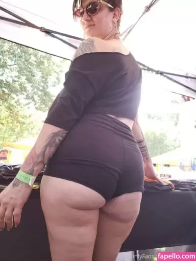 a_zfree / freyjaluv1 Nude Onlyfans Photo Gallery photo 47