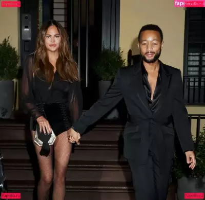 Chrissy Teigen Nude Onlyfans Photo Gallery photo 970