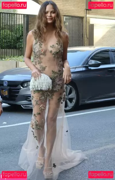 Chrissy Teigen Nude Onlyfans Photo Gallery photo 870