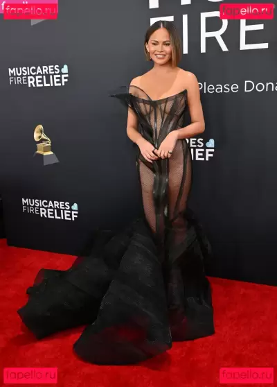 Chrissy Teigen Nude Onlyfans Photo Gallery photo 787