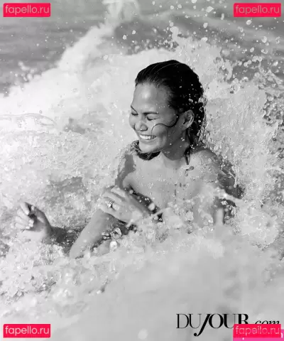 Chrissy Teigen Nude Onlyfans Photo Gallery photo 674