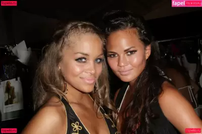 Chrissy Teigen Nude Onlyfans Photo Gallery photo 475