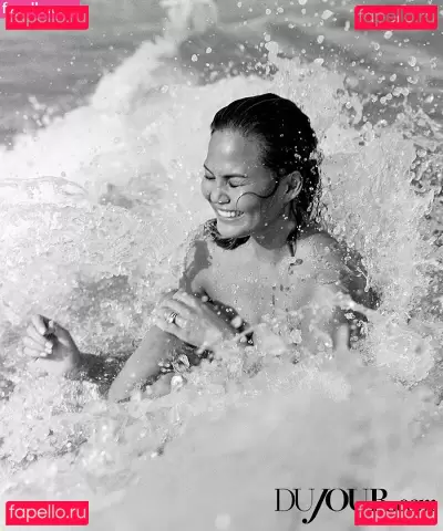 Chrissy Teigen Nude Onlyfans Photo Gallery photo 274