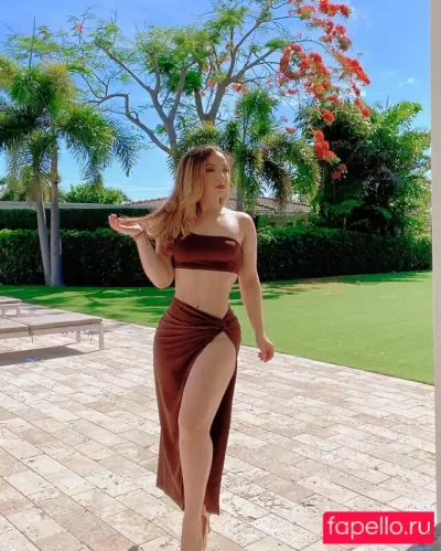 Maria Eduarda Carniello Nude Onlyfans Photo Gallery photo 75