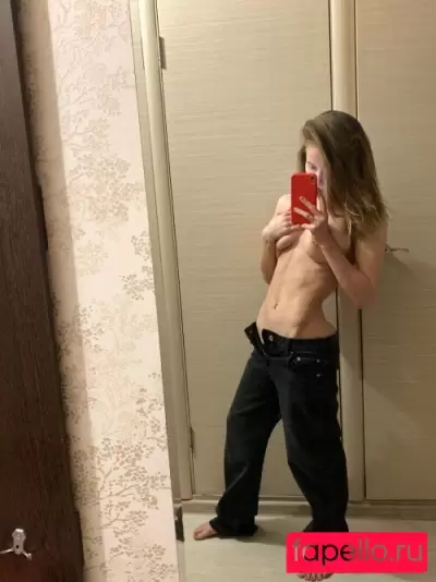 Toma Efremova Nude Onlyfans Photo Gallery photo 1017