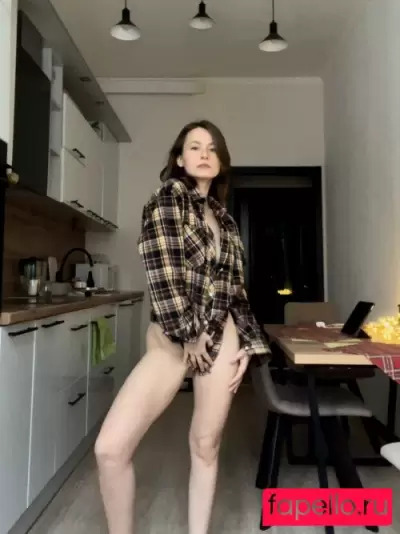 Toma Efremova Nude Onlyfans Photo Gallery photo 934