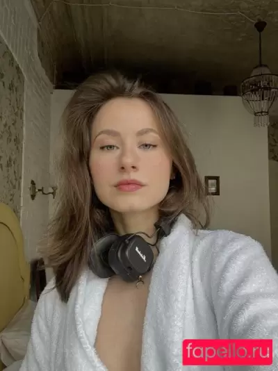 Toma Efremova Nude Onlyfans Photo Gallery photo 698