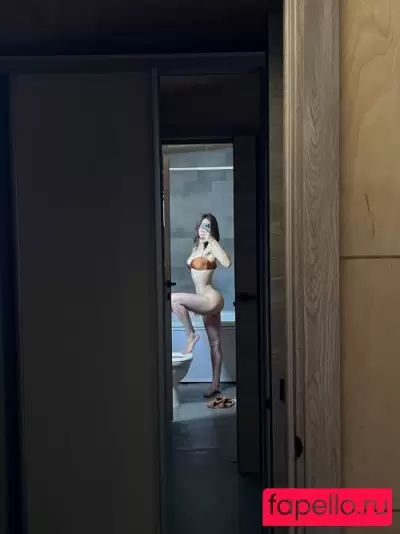 Toma Efremova Nude Onlyfans Photo Gallery photo 279