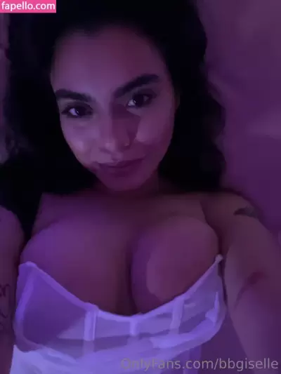 bbgiselle Nude Onlyfans Photo Gallery photo 20