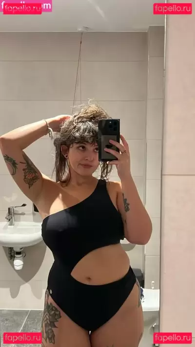 Sophoulla Nude Onlyfans Photo Gallery photo 1133