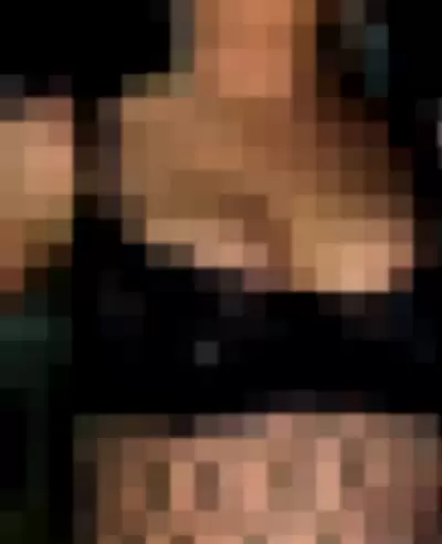 Julia Fox - XJ9Cq3SZGc video thumbnail